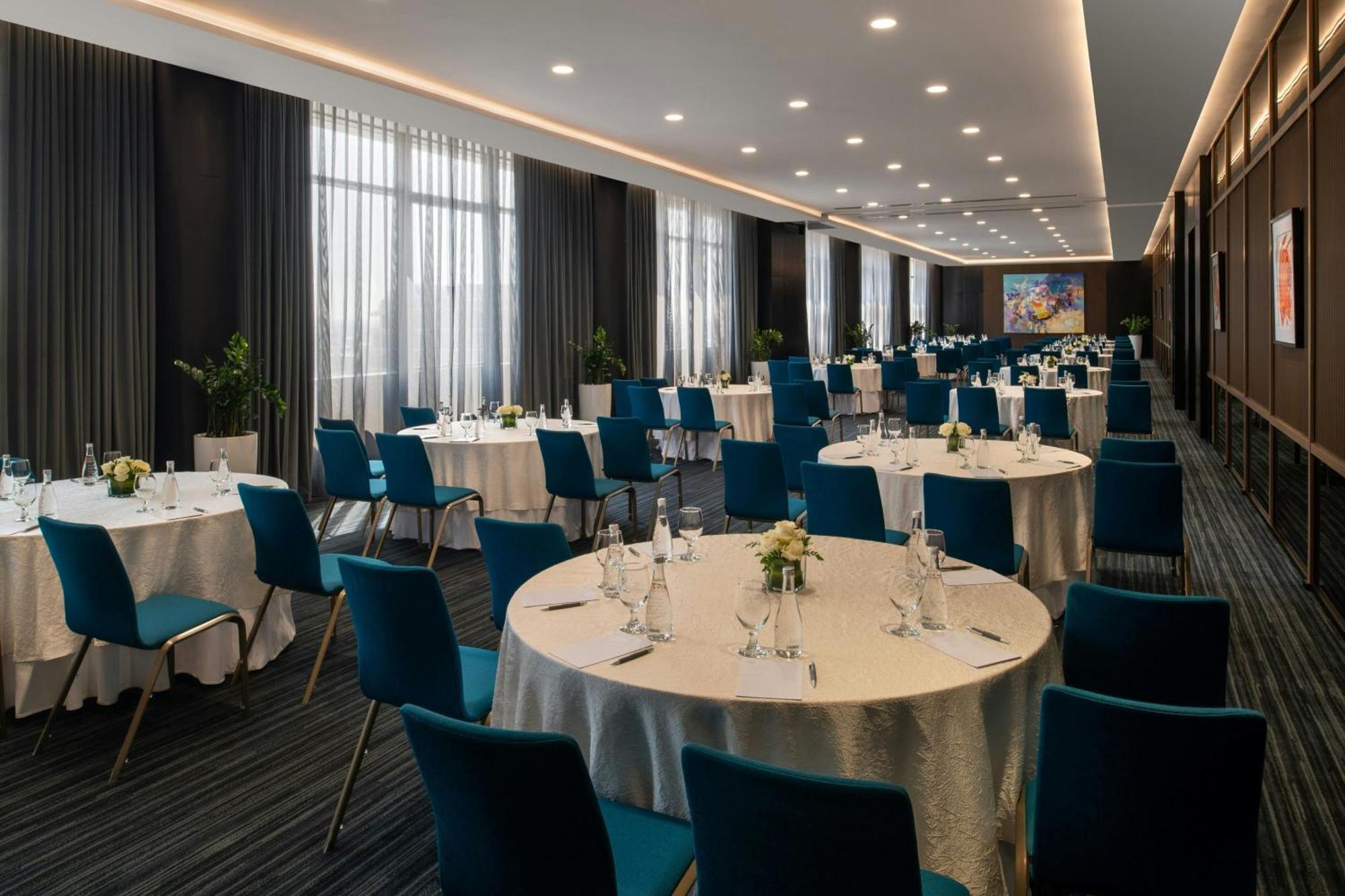 The Westin & Hotel 5*