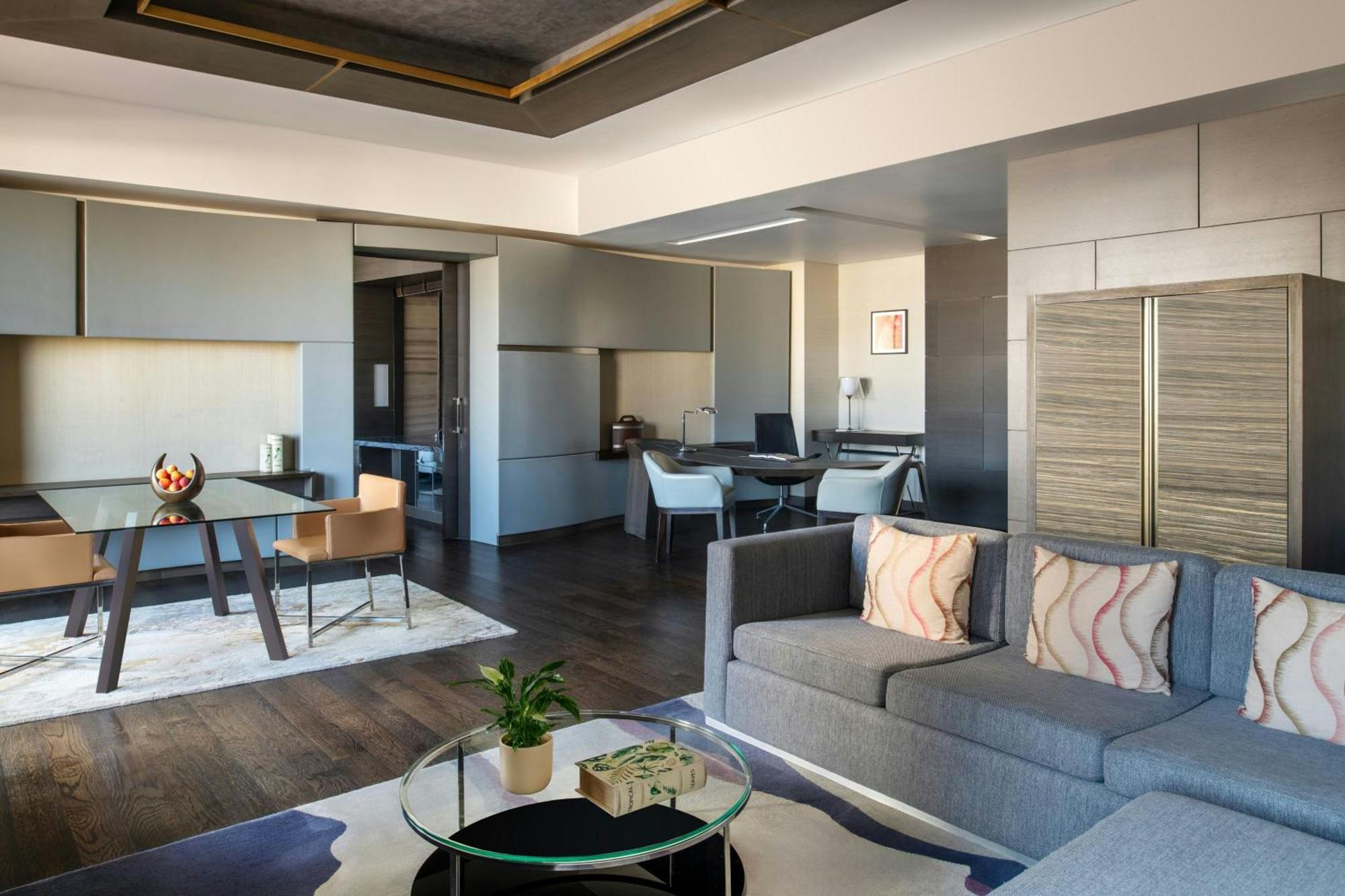 Hotel The Westin & 5*
