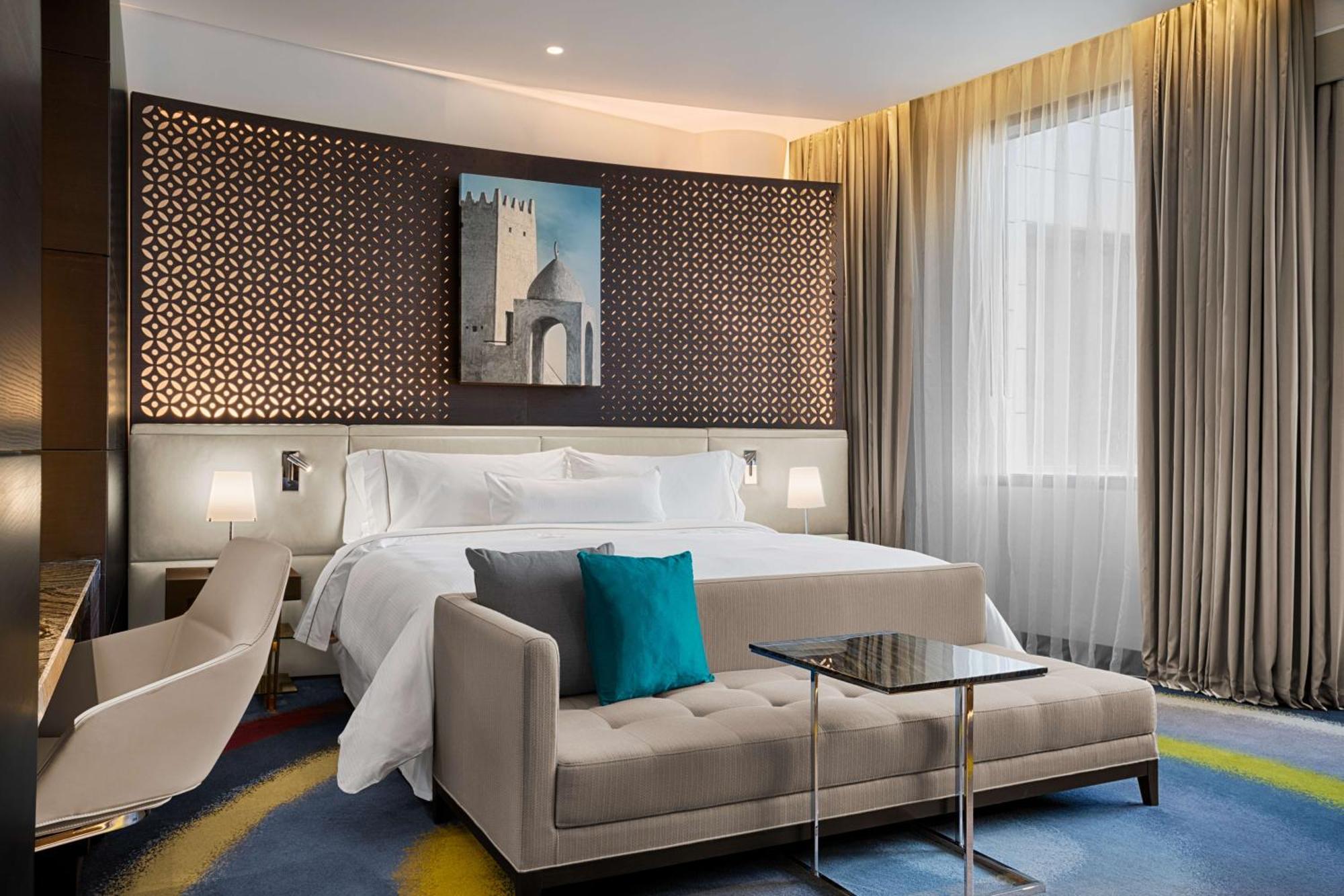 The Westin & Hotel 5*